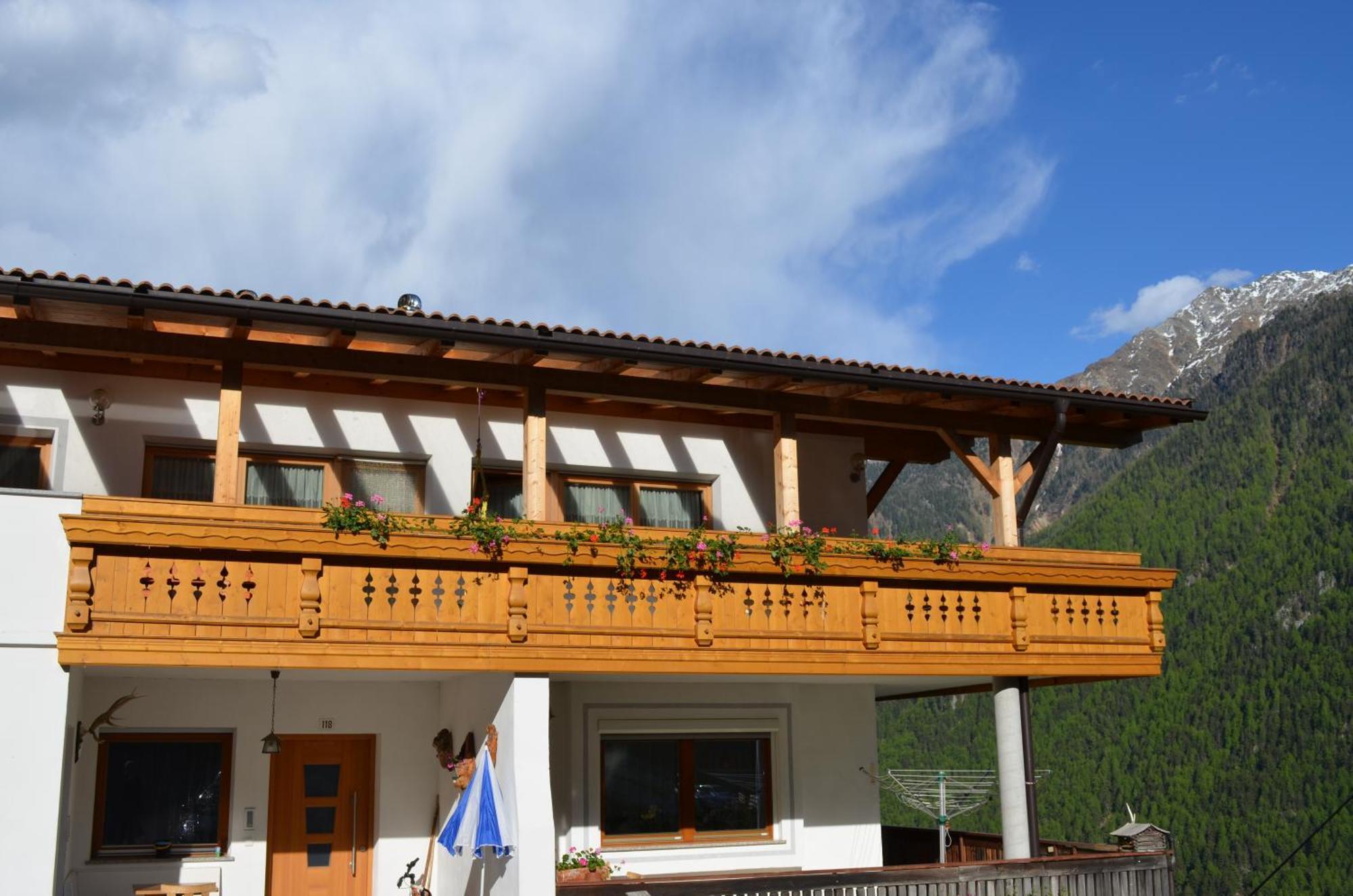 Alpenblick Lodge Tscholl Martell Exterior foto